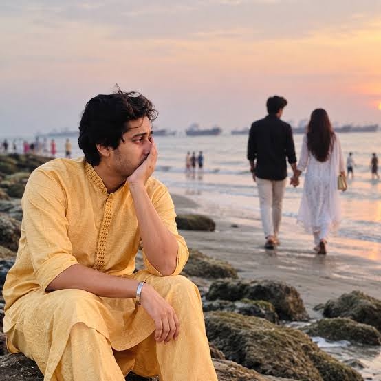সিঙ্গেলদের দিন আজ